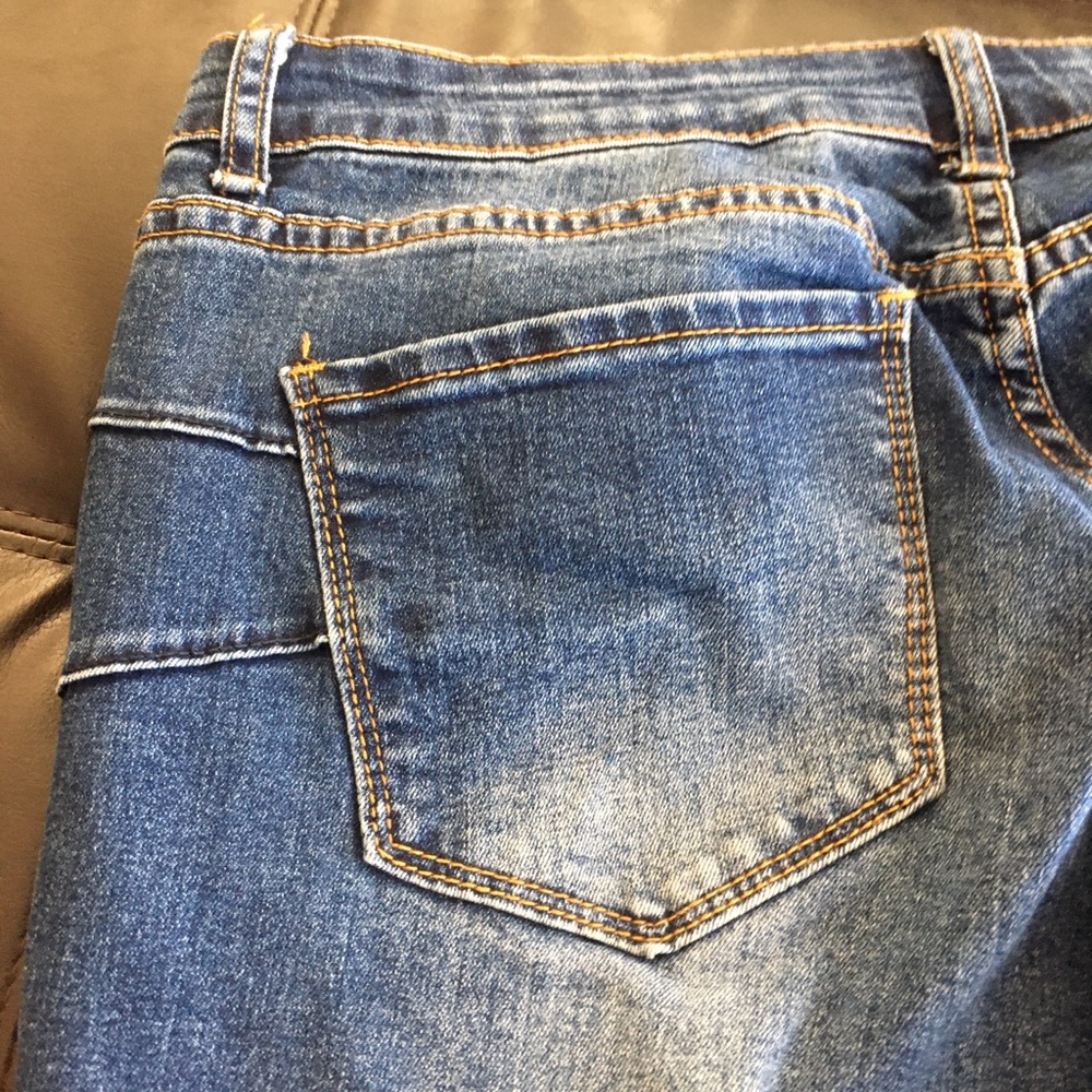 EUC! Song cropped jeans.